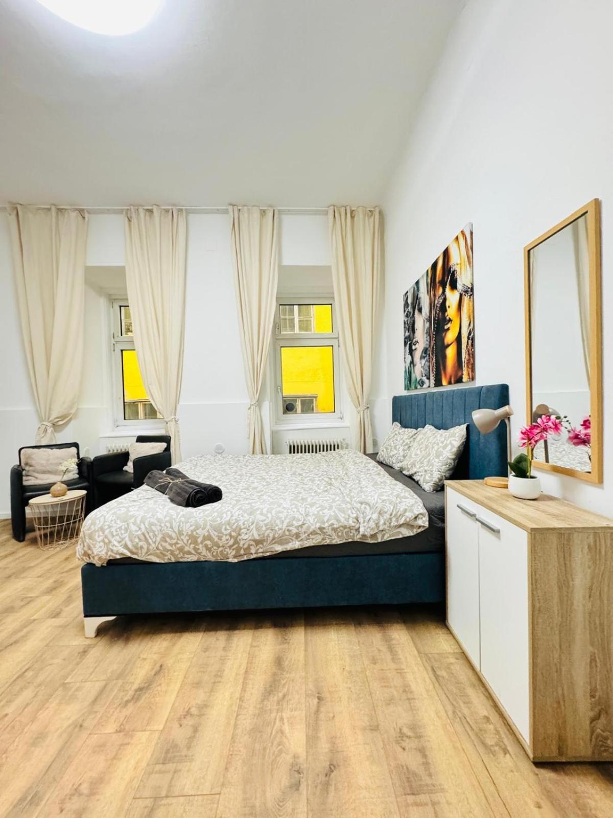 Apartment 5br Apartment, Only 10min Walk To Matzleinsdorfer Platz Wien